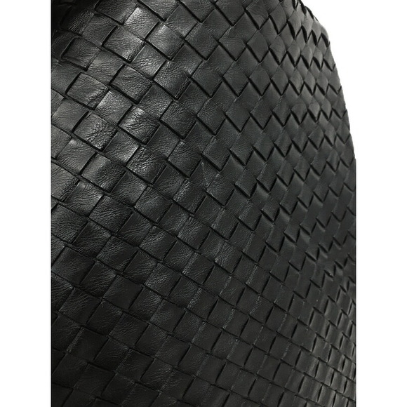 Bottega Veneta Intrecciato Shoulder Bag - Picture 8 of 9